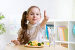 小孩吃什么补充维生素d最快（小孩吃什么补充维