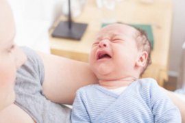 三个月宝宝睡觉喘气声大（三个月宝宝睡觉喘气很快）