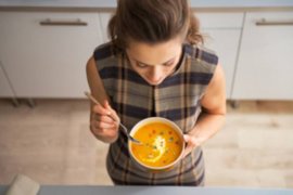 哺乳期可以吃外面买的包子吗（哺乳期可以吃包子吗对宝宝会影