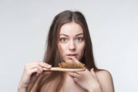 前额脱发怎么治（额头脱发吃什么好食疗方法）
