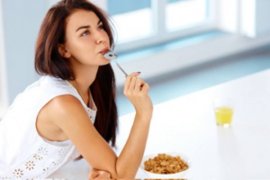 坐月子可以吃什么菜谱（坐月子可以吃什么食物