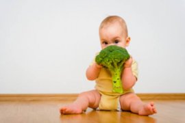 小孩流鼻涕是怎么了（小孩流鼻涕啥原因）