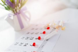 疼经期间吃什么水果好（来痛经吃什么水果）